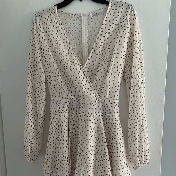 White long sleeve romper - Picture 1 of 3